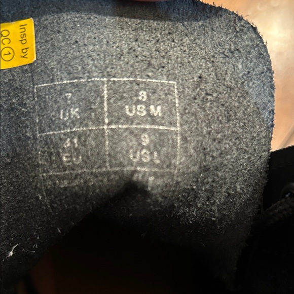 Black Leather Lace-Up Boots - Picture 5 of 6